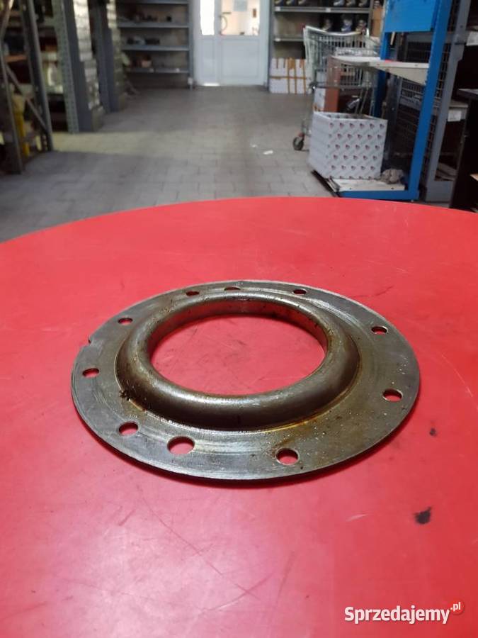 2401002300 Pokrywa obudowy silnika MTZ Do ciągników lubuskie Sulechów sprzedam