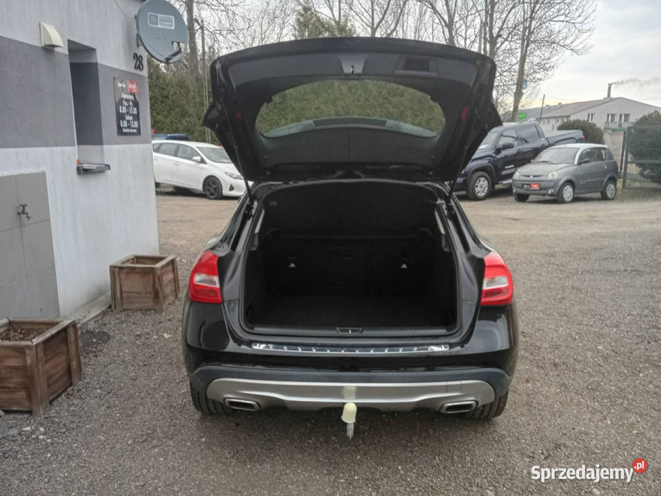 Mercedes GLA 200 kurtyny powietrzne Mercedes-Benz