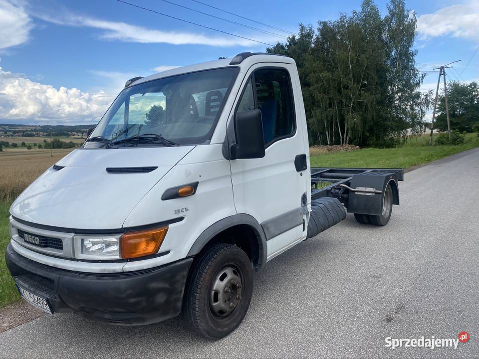 Sprzedam hakowca Iveco Samochody dostawcze Hucisko sprzedam