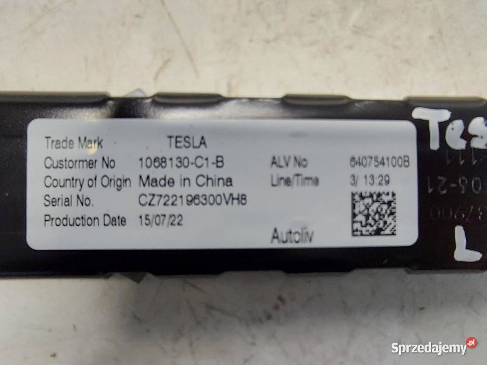 TESLA MODEL Y 2022r SZYNA REGULACJI PASA