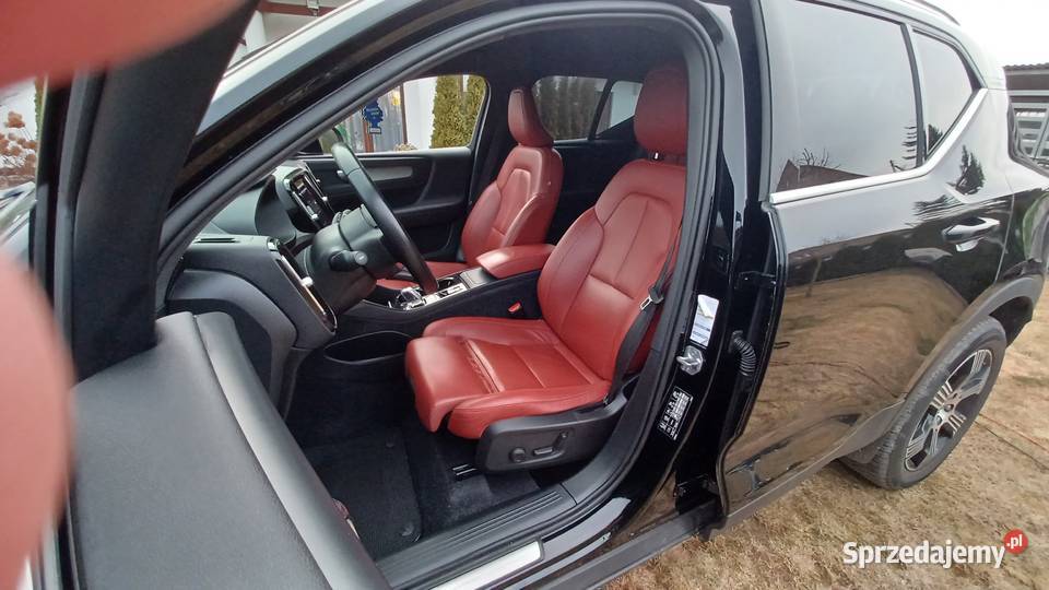 Volvo XC40 INSCRIPTION 20 D3 czerwona skóra autoalarm Janowiec Wielkopolski
