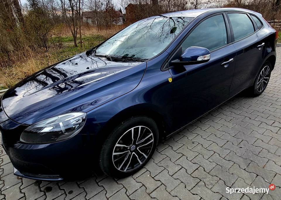 Volvo V40 20 D4 190 Manual Ksenon Kamera elektryczne szyby Gliwice