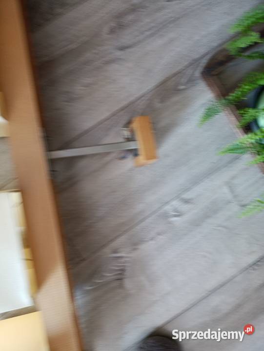 lampa sufitowa na drewnie Poznań