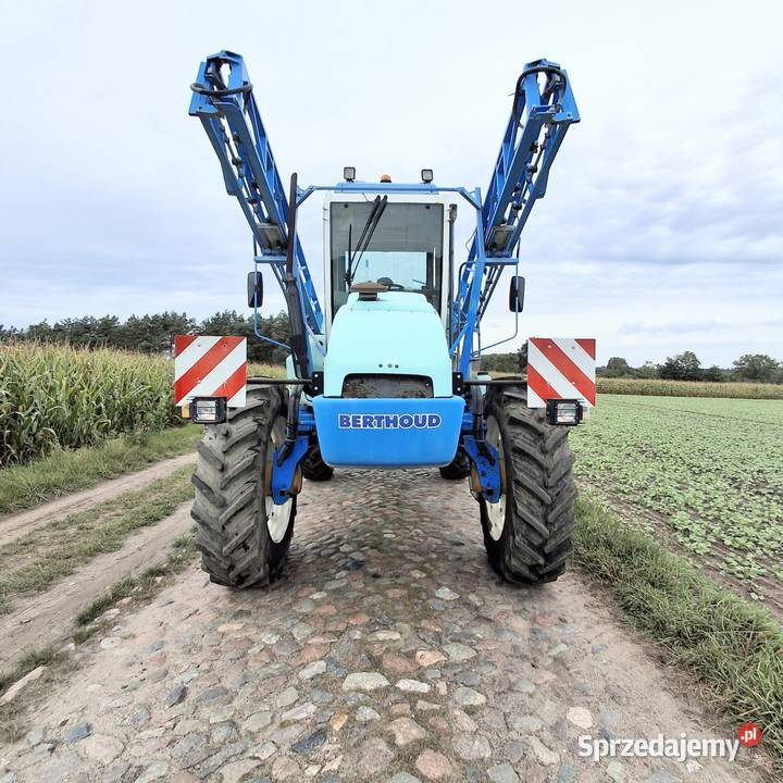 Opryskiwacz samojezdny Berthoud Boxer II 3000l Strzelno