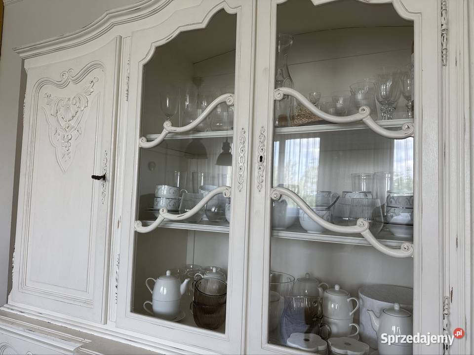 Witryna bielona postarzana shabby