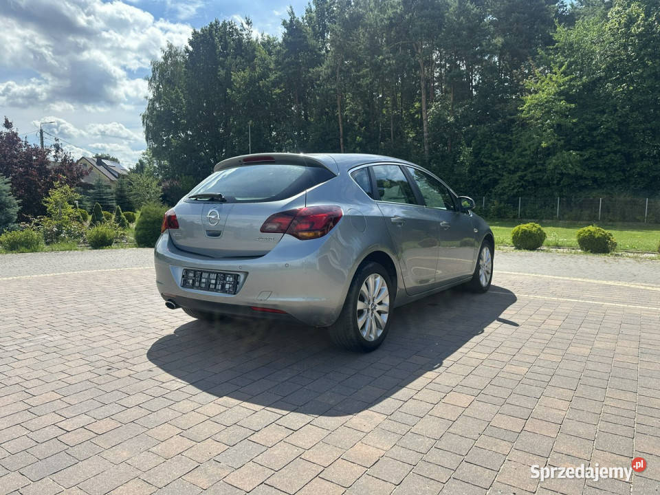 Opel Astra J 20092019 srebrny Lipówki sprzedam
