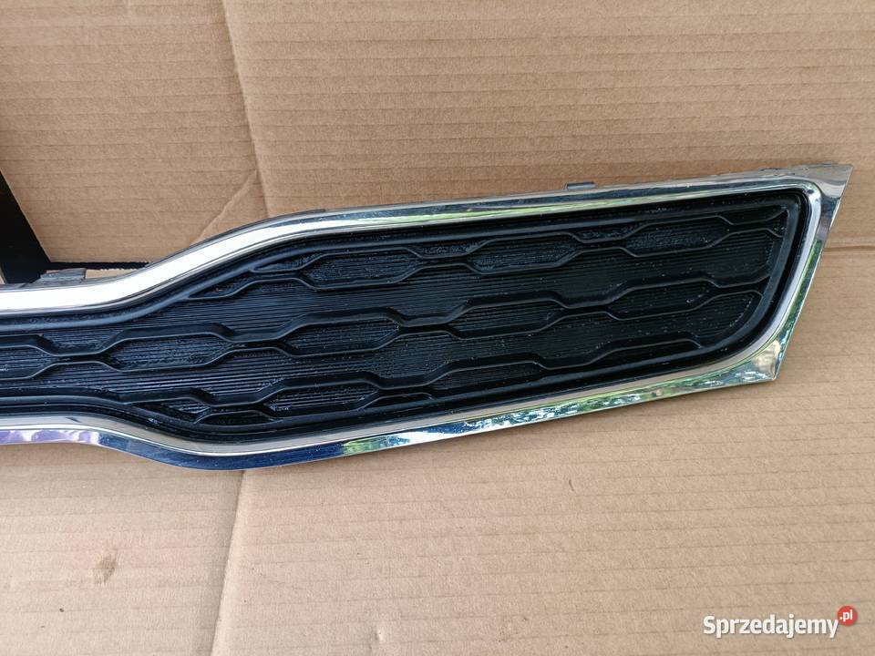 Grill ATRAPA KIA RIO SEDAN 863511W230 CHROM Drezdenko