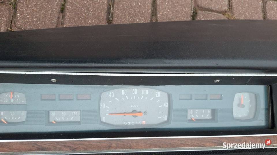 Deska rozdzielcza Wołga GAZ 24 Rok produkcji 1980 Góra Kalwaria