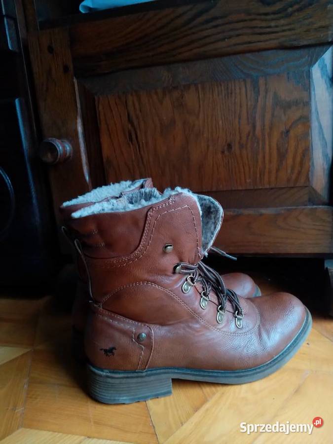 Buty skórzane ocieplane mustang 40 Łuków