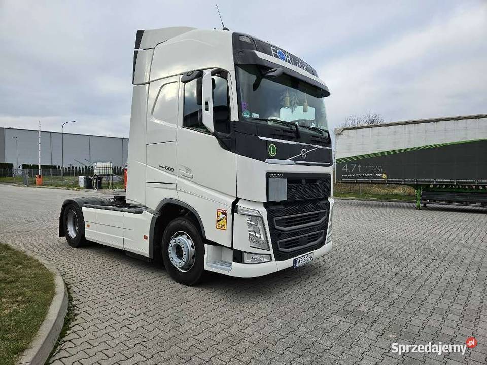 Ciągnik Siodłowy Volvo FH4 127773 500 2017r 12777cm3 Września