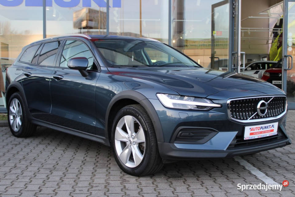 Volvo V60 Cross Country 2022r FVAT23 Kamera Bielsko-Biała