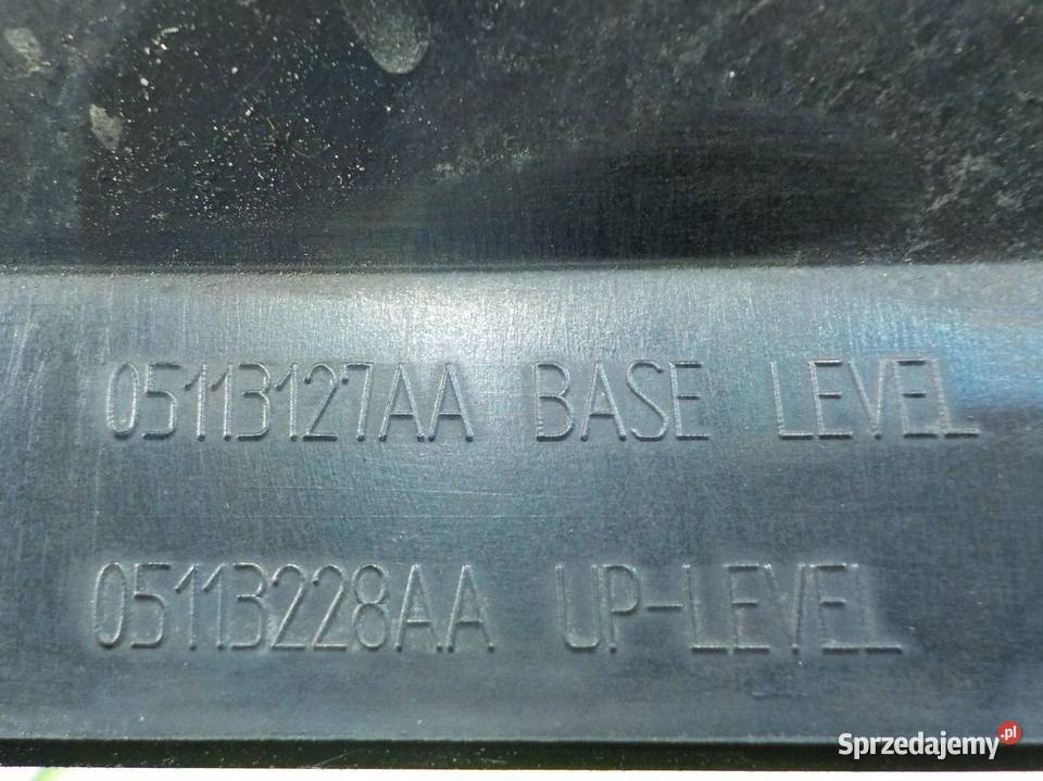 GRAND VOYAGER V 28 CRD AUT 10r 5D atrapa grill Suków