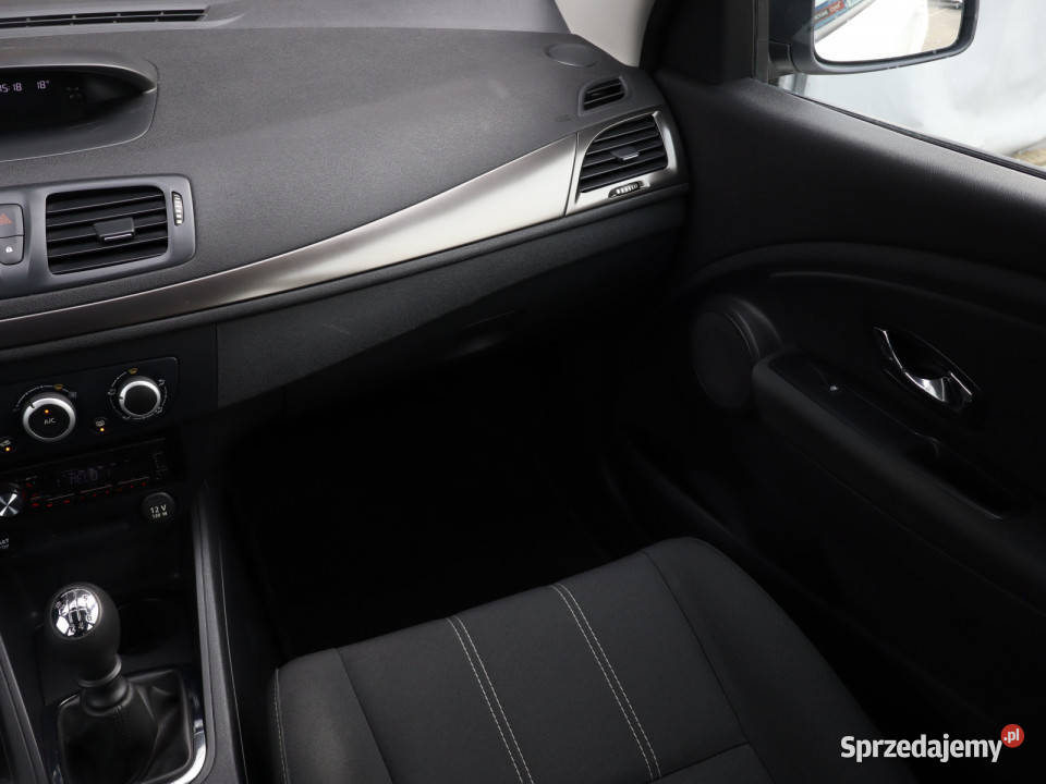 Renault Megane 12 TCe centralny zamek