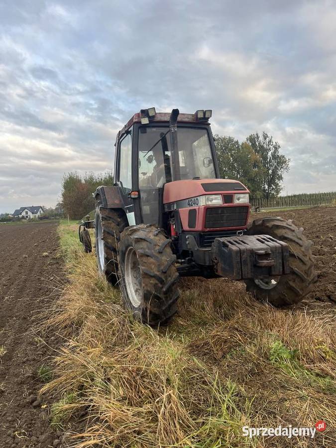 Case IH 4240 XL CASE 95koni Mechaniczny Półbiegi pod obciążeniem Wilga
