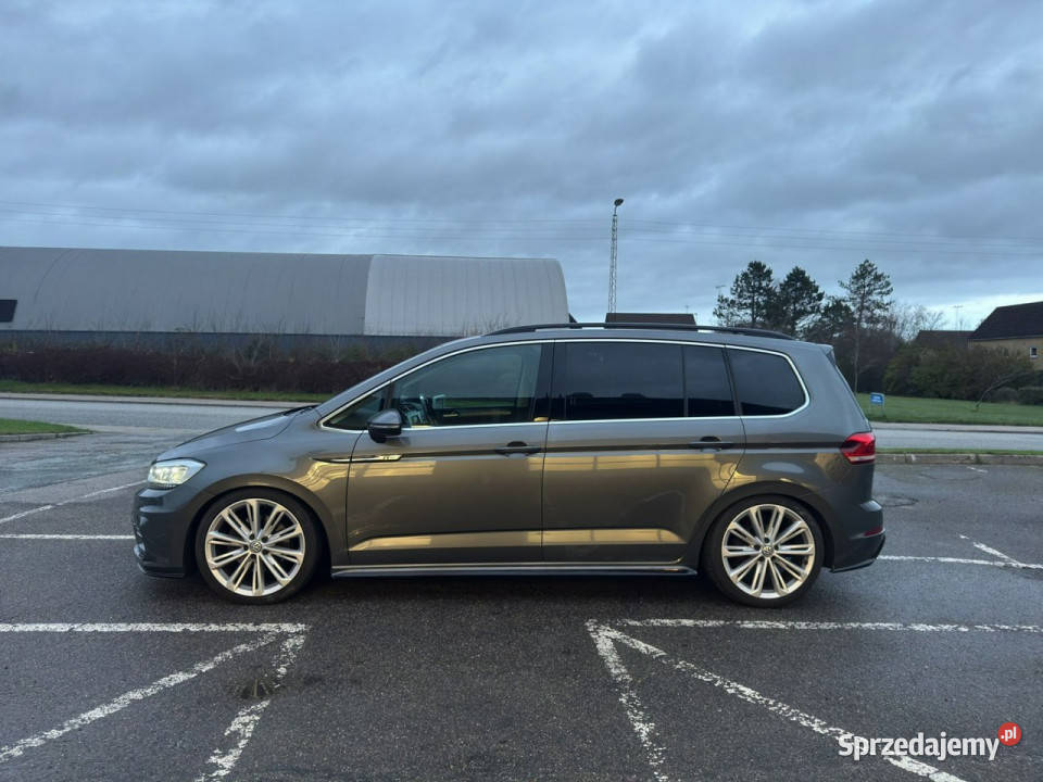 Volkswagen Touran III 2015 szary Sadlno