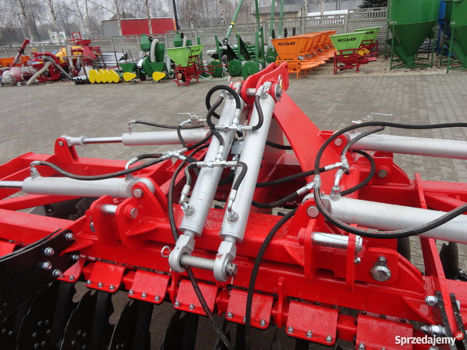 Brona talerzowa uprawowościerniskowa Taurus 25m Kozenin