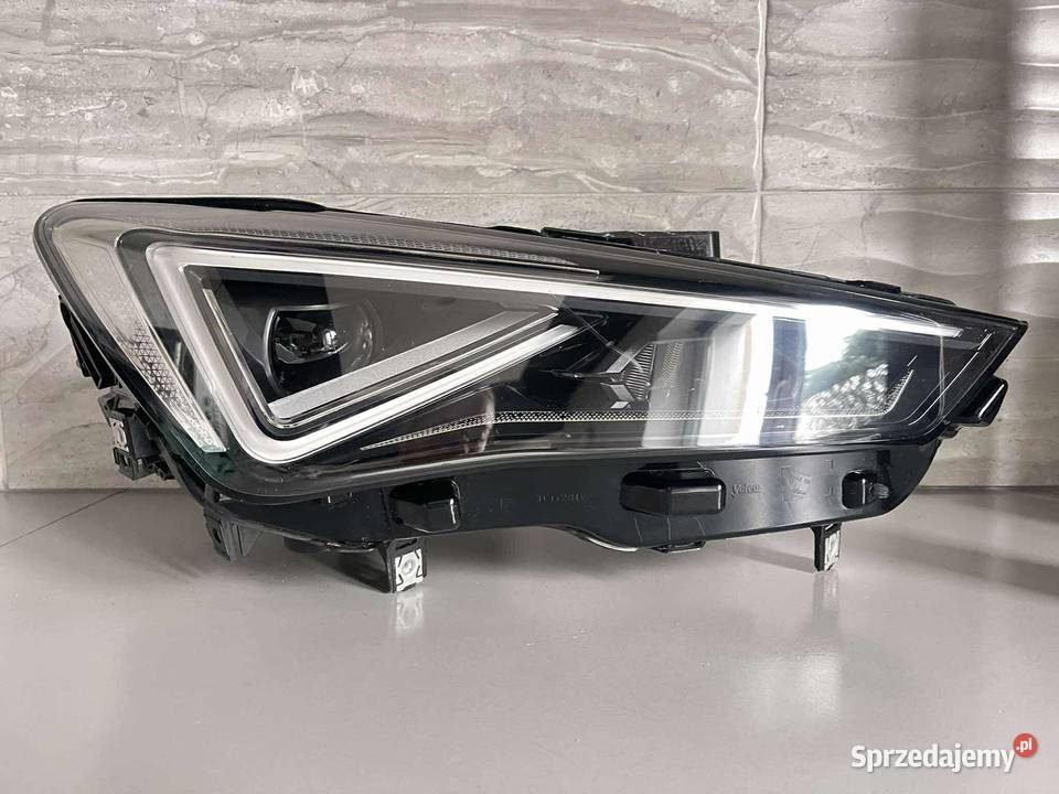 SEAT LEON 4 CUPRA PRAWA LAMPA FULL LED Ostroróg sprzedam
