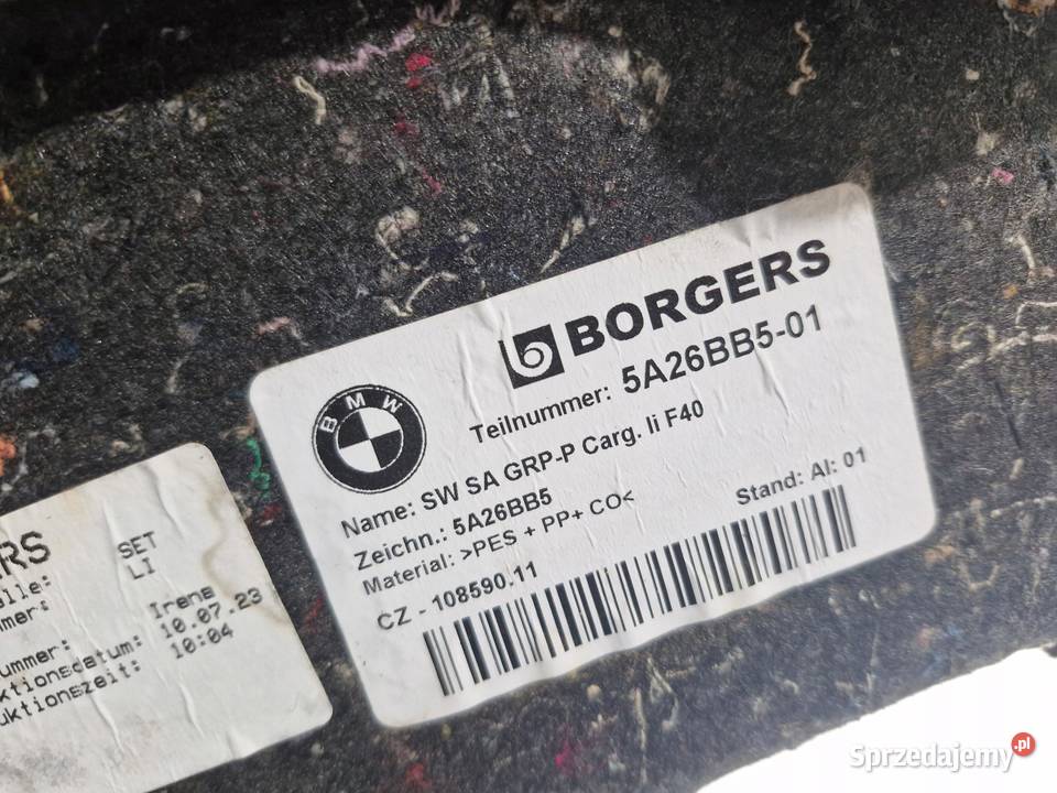BMW 1 F40 BOCZEK TAPICERKA BAGAŻNIKA LEWA osobowe dolnośląskie