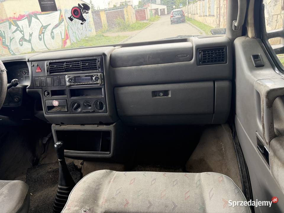 Volkswagen Transporter T4 25TDI 9 osobowy 2002 Zarejestrowany w Polsce