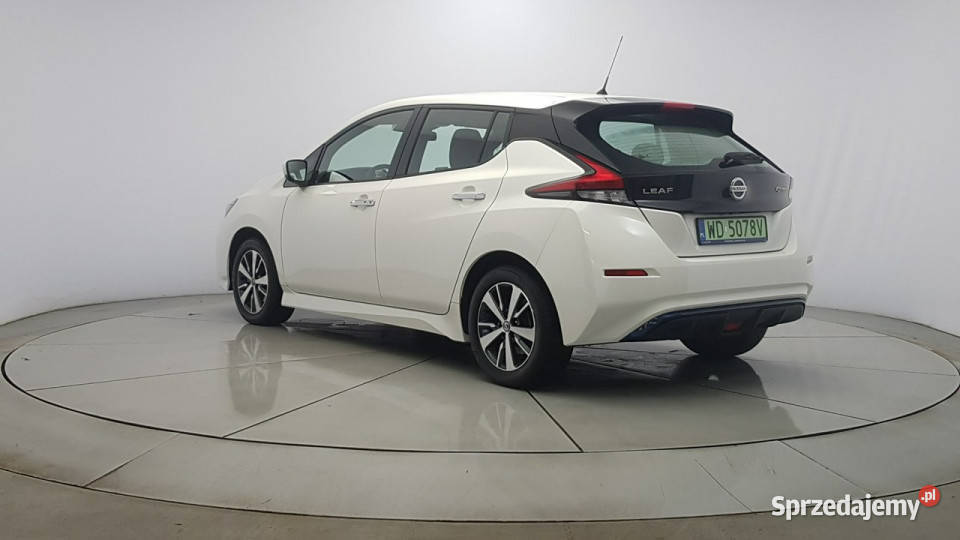 Nissan Leaf 40kWh Acenta Z polskiego salonu światła do jazdy dziennej Leaf sprzedam