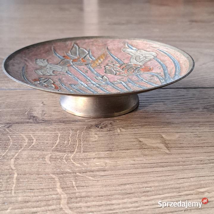 Dekoracyjna patera mosiężna z motywem kwiatowym Patery Domaszczyn sprzedam