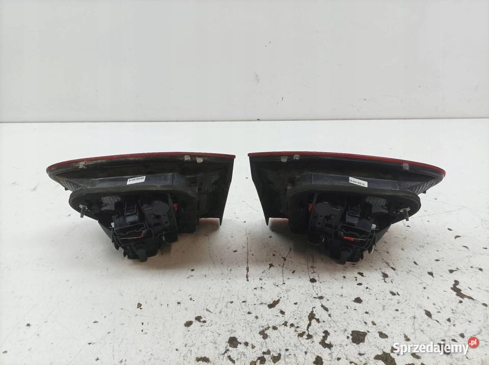LAMPA TYŁ KOMPLET W KLAPĘ Seat Ibiza IV 2008