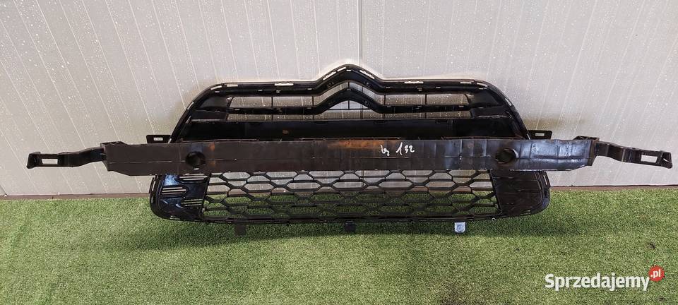 GRILL ATRAPA KTRATKA CHŁODNICY ZDERZAKA PRZÓD Międzychód