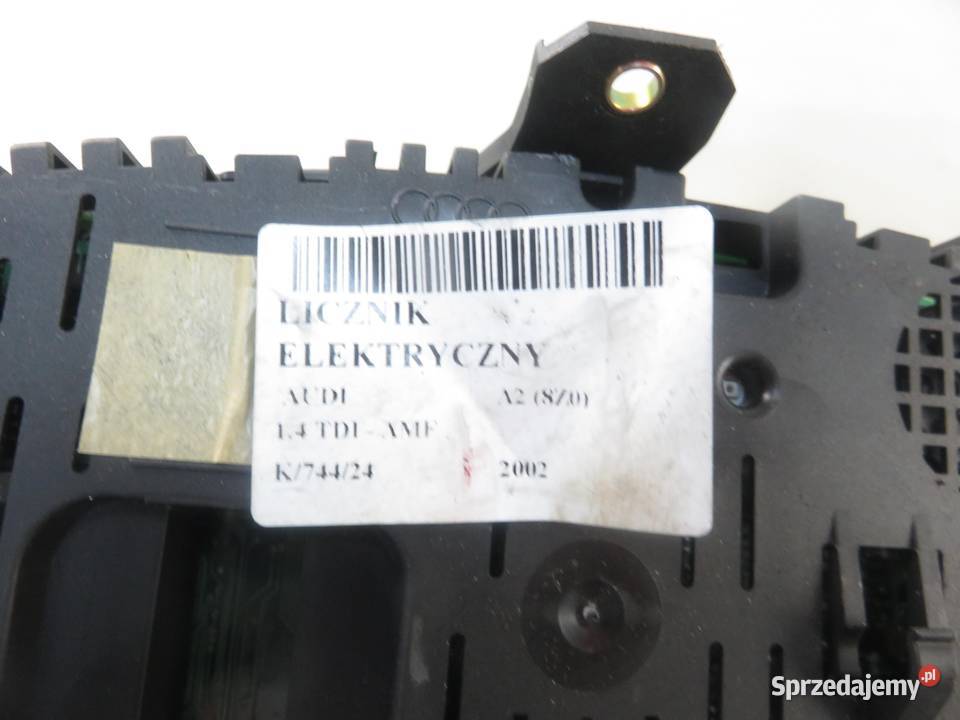 LICZNIK AUDI A2 14 TDI AMF 8Z0920900