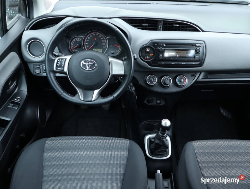 Toyota Yaris 133 Dual VVTi manualna Piaseczno sprzedam