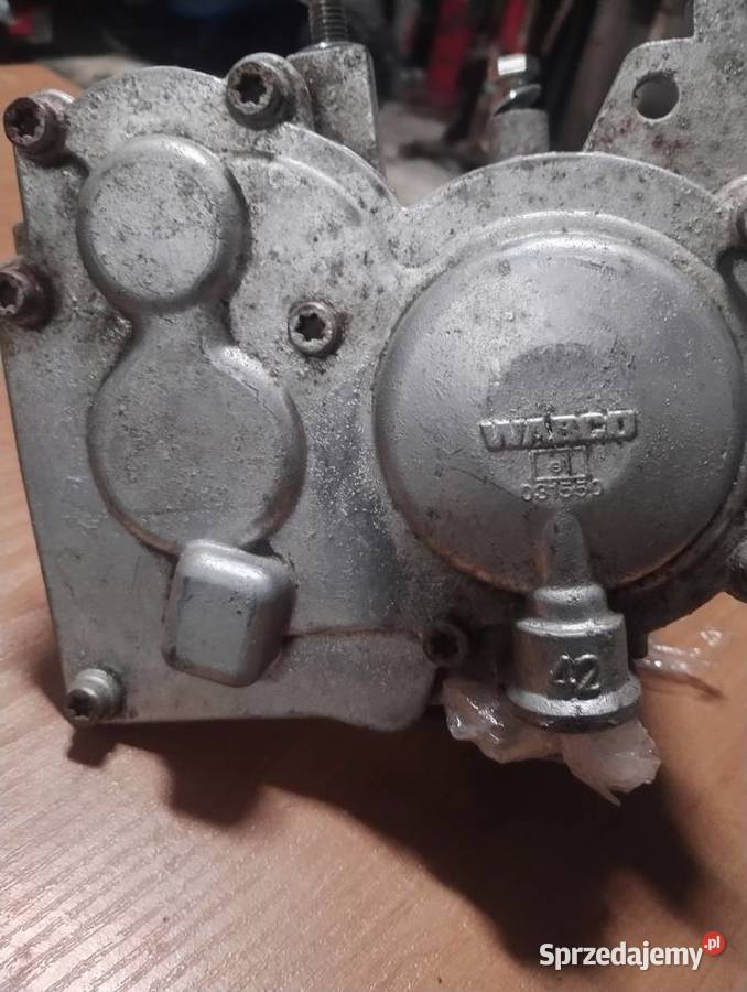 Zawór sterujący naczepy EBS WABCO