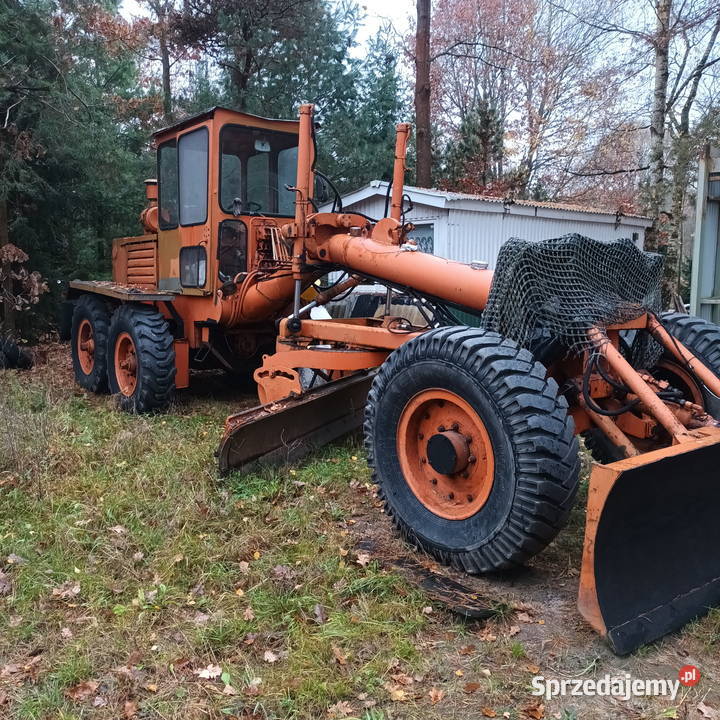 Równiarka drogowa baukema nie Bogoria
