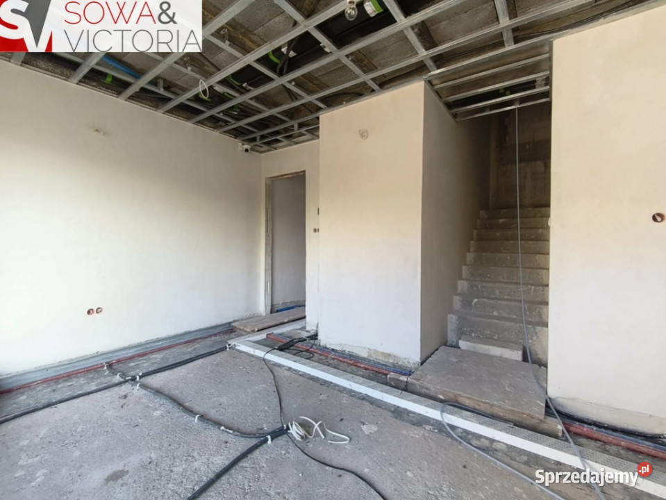 Dom w trakcie budowy w malowniczej okolicy