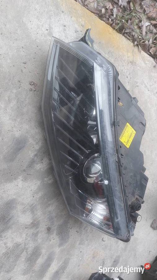 REFLEKTOR LEWY LAMPA PRZÓD XENON EU 5E1941015B