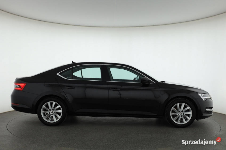 Skoda Superb 15 TSI 159319km