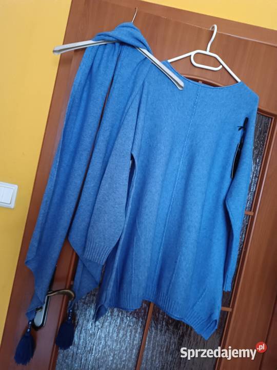 Niebieska tunika sweterek z ozdobnym szalem sprzedam