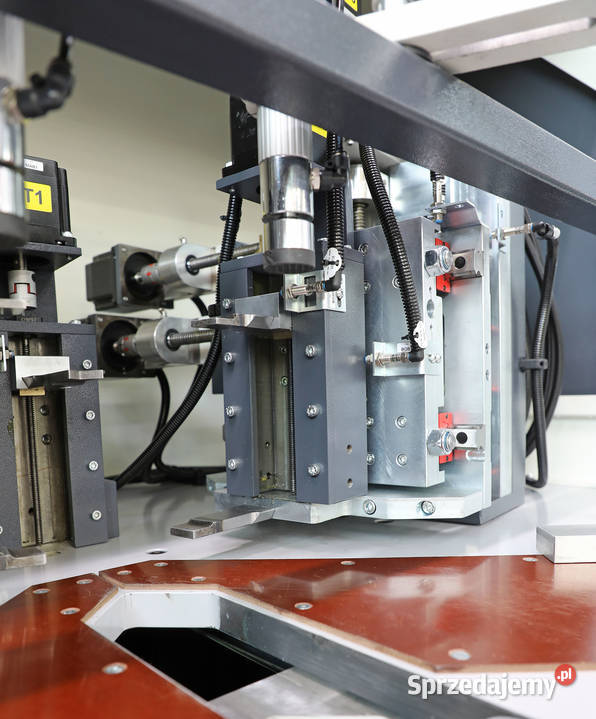 Zagniatarka naroży aluminiowych APEX AUTO servo Obodowo