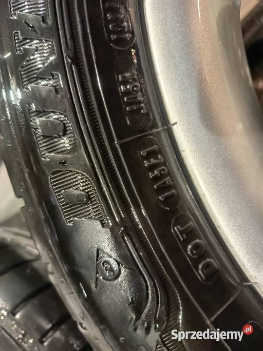 Sprzedam felgi Reno 17 z oponami Sieradz