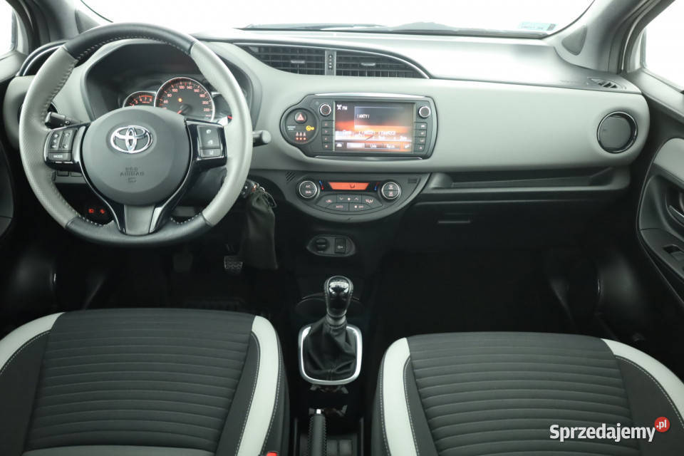 Toyota Yaris 133 Dual VVTi klimatyzacja Piaseczno sprzedam