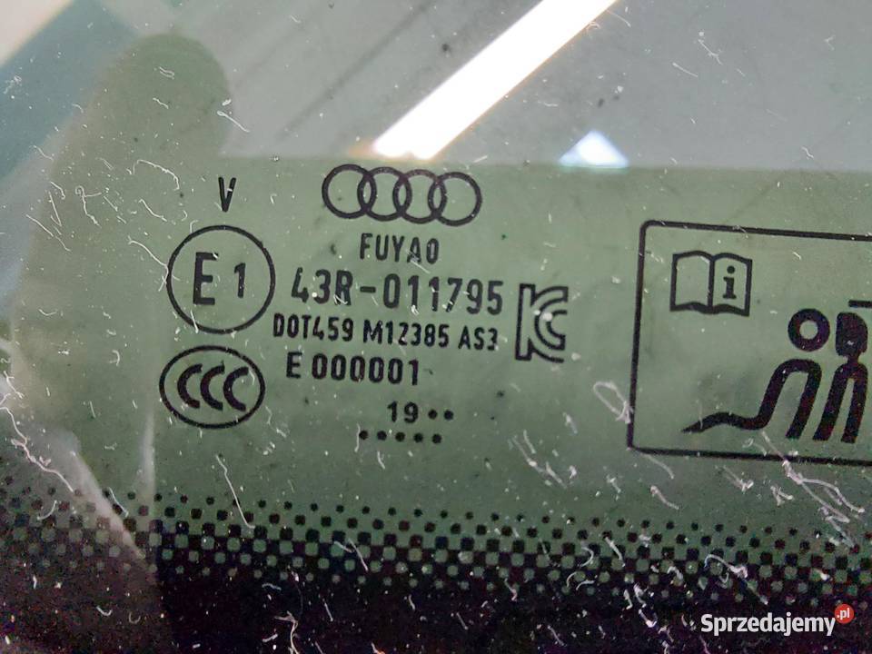 Audi Q8 ETRON SUV szyba szybka karoseryjna lewa