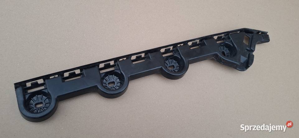 SKODA OCTAVIA IV ŚLIZG ZDERZAKA PRAWY TYŁ Bieleń