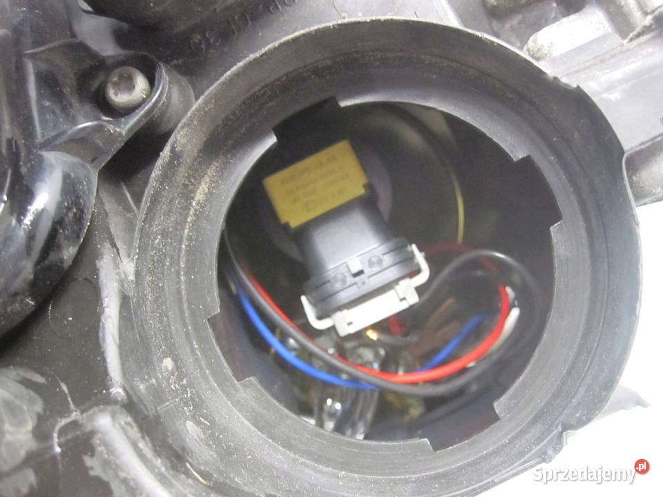 BMW E90 LCI LIFT lampa prawy przód 7202592 osobowe Lampy przednie Kielce sprzedam