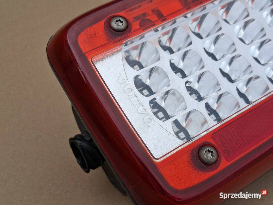 VOLVO FH4 LAMPA PRAWY TYŁ LED PRAWA TYLNA Bieleń