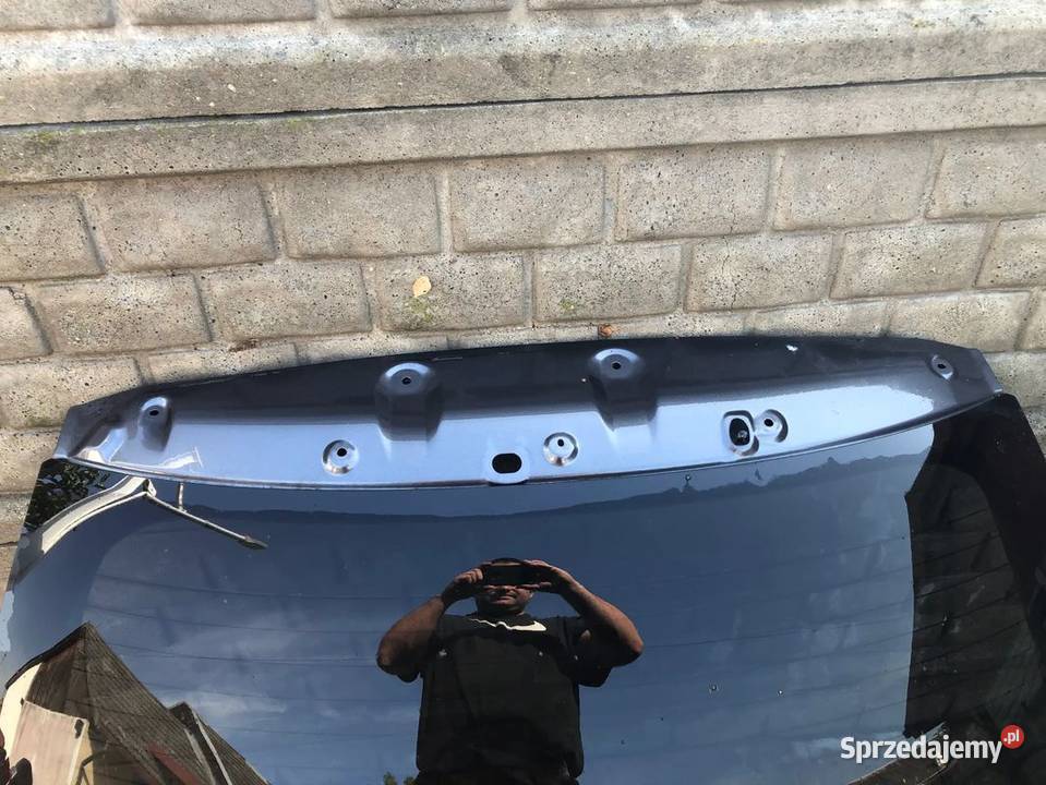 TOYOTA AVENSIS II T25 KOMBI 2007r TYLNA KLAPA