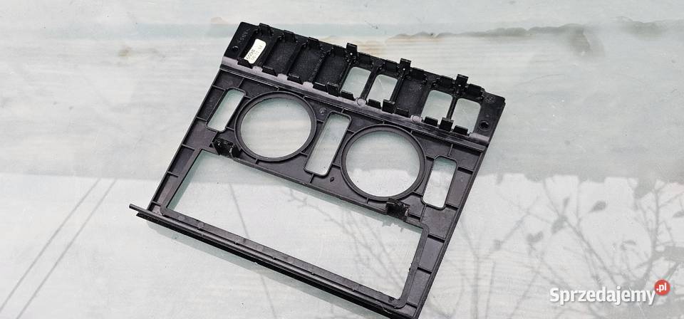 Ramka radia mercedes w202 2026830100 sprzedam