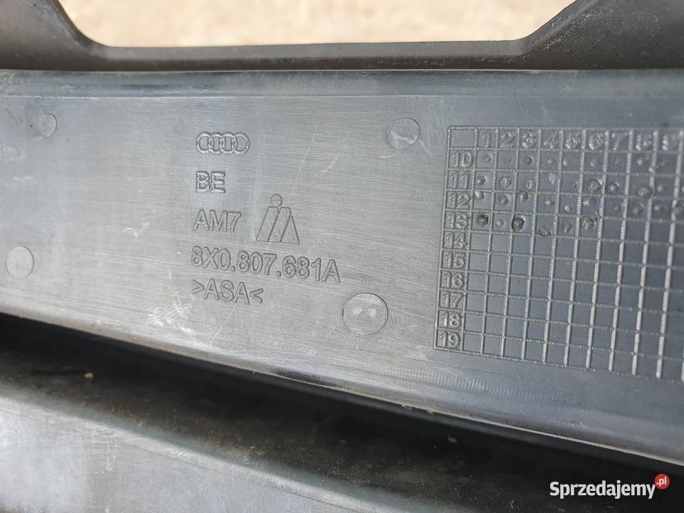 AUDI A1 8X0 1014 KRATKA LEWA ZDERZAKA PRZÓD wielkopolskie Międzychód