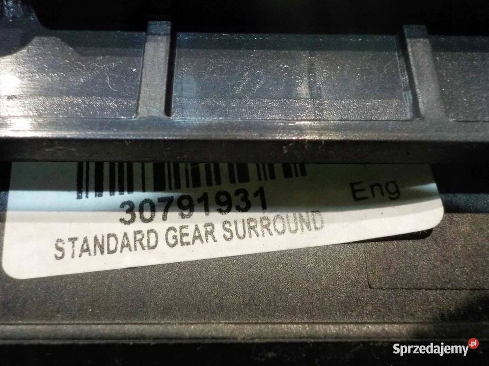 VOLVO V70 III 08r ramka tunelu srodkowego Suków