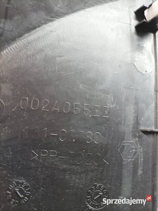 OSŁONA BOCZNA DESKI DOLNA PRAWA KPL 8002A055 osobowe