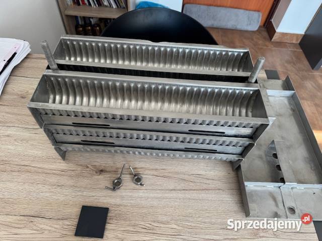 Wieża forma do mięsa karbowana dolnośląskie Głogówko