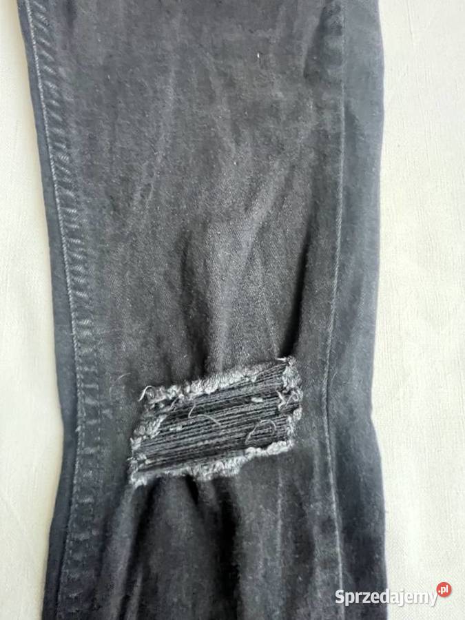 Czarne jeansy CLOSURE skinny rozmiar 34R Sochaczew