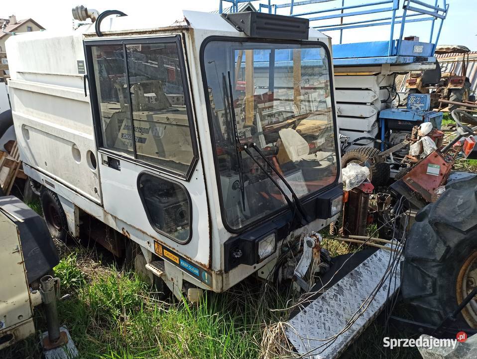 Polewaczka drogowa Zamiatarka drogowa